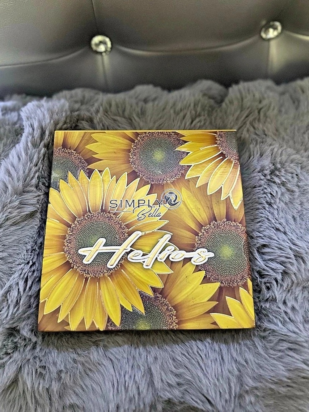 Simply Bella Helios Floral Eyeshadow Palette in Yellow NWT